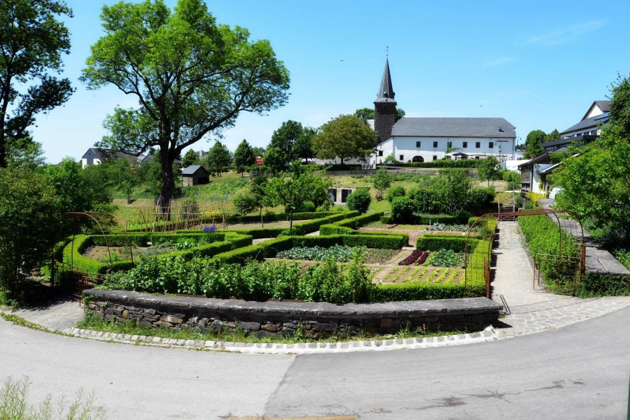 Отель Robbesscheier Munshausen Экстерьер фото